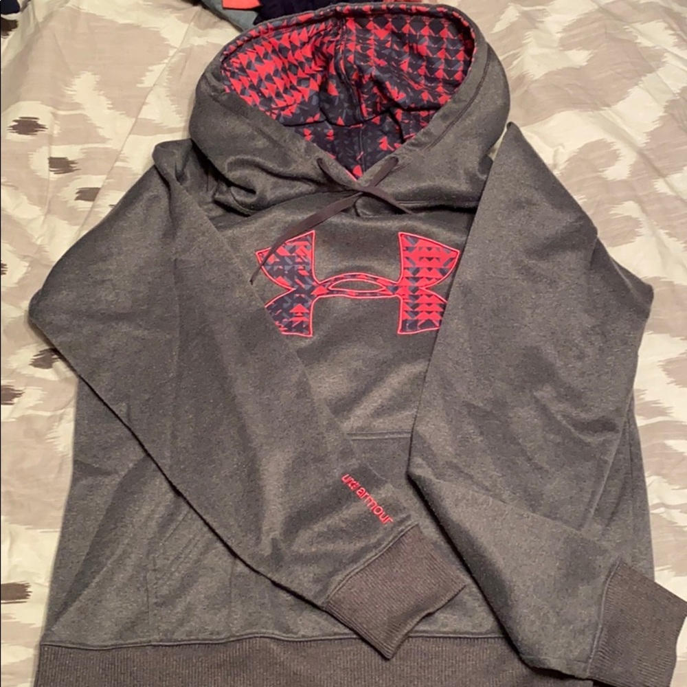 Under armor sweatshirt